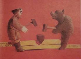 Что–то в конструкции этого стола напоминает мне игрушку "Кузнецы"