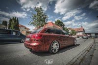 Вот эта

наверное его машина