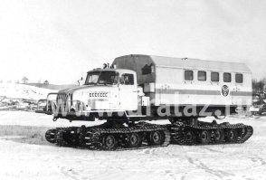 Урал 5920 тоже неплох: Гусеничный снегоболотоходный транспортёр (ГСБТ) «Урал-5920» — транспортное средство для перевозки грузов по грунтовым дорогам и местности, в том числе по снежному бездорожью, переувлажненной и заболоченной местности при температурах окружающего воздуха от +40 градусов до —50 градусов Цельсия.