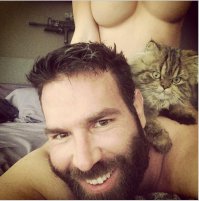 А про этого кросаучега уже забыли?