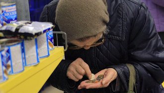 Фрики, конечно, но, зато, мир вокруг поярче :) И лучше уж фейспалм в магазинах от них, чем от такого